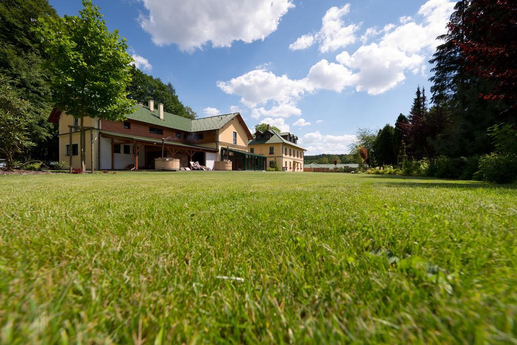 Resort Johanka Kamenice nad Lipou Ruang foto